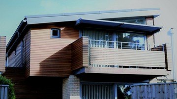 stalowe balustrady i markizy wykonane przez pracownię metaloplastyczną w Poznaniu